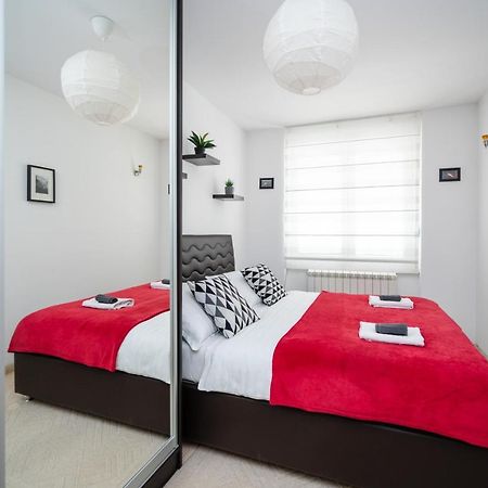 Bright 1Bdr Apartment In The City Center 사라예보 외부 사진
