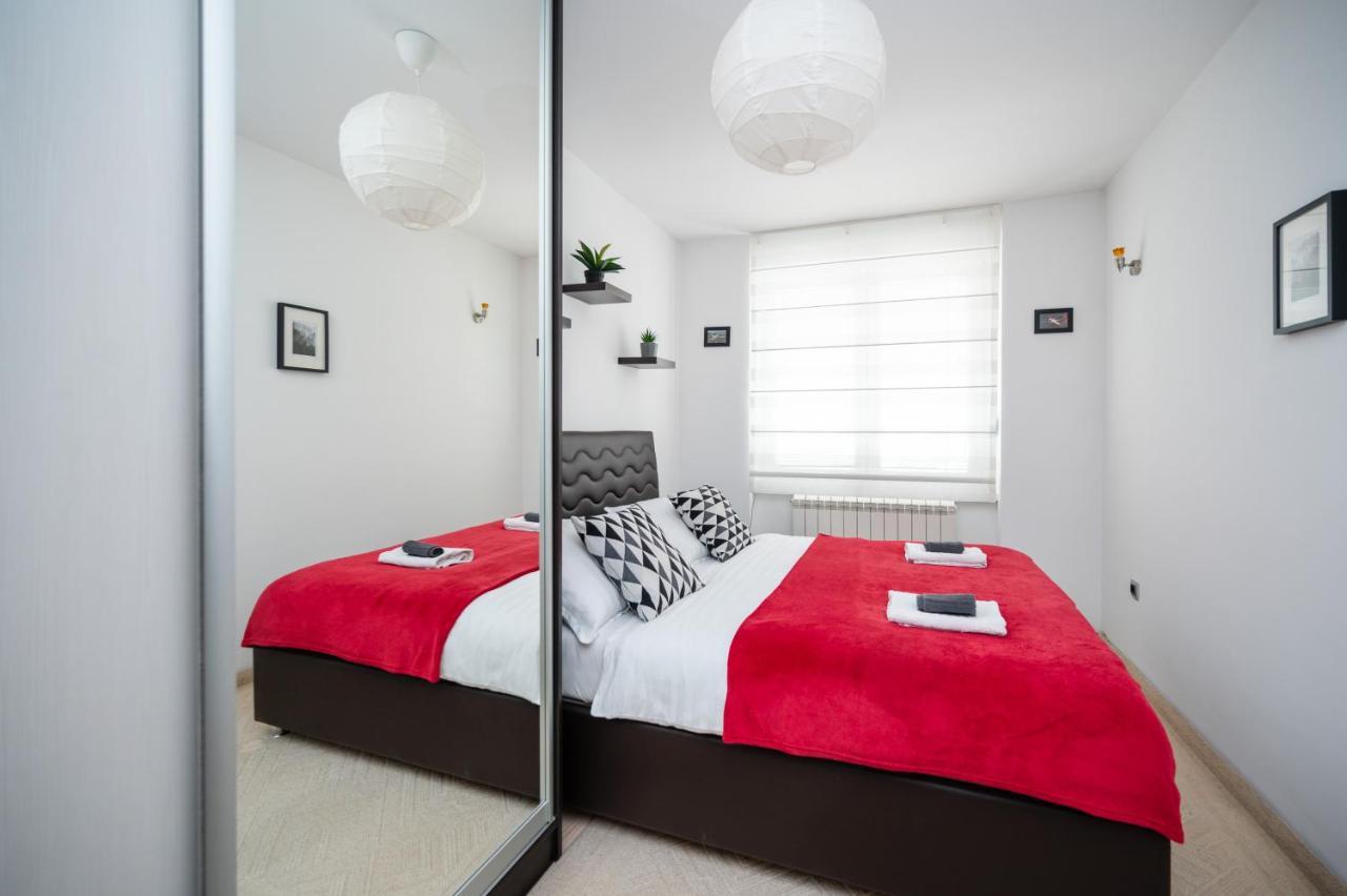 Bright 1Bdr Apartment In The City Center 사라예보 외부 사진