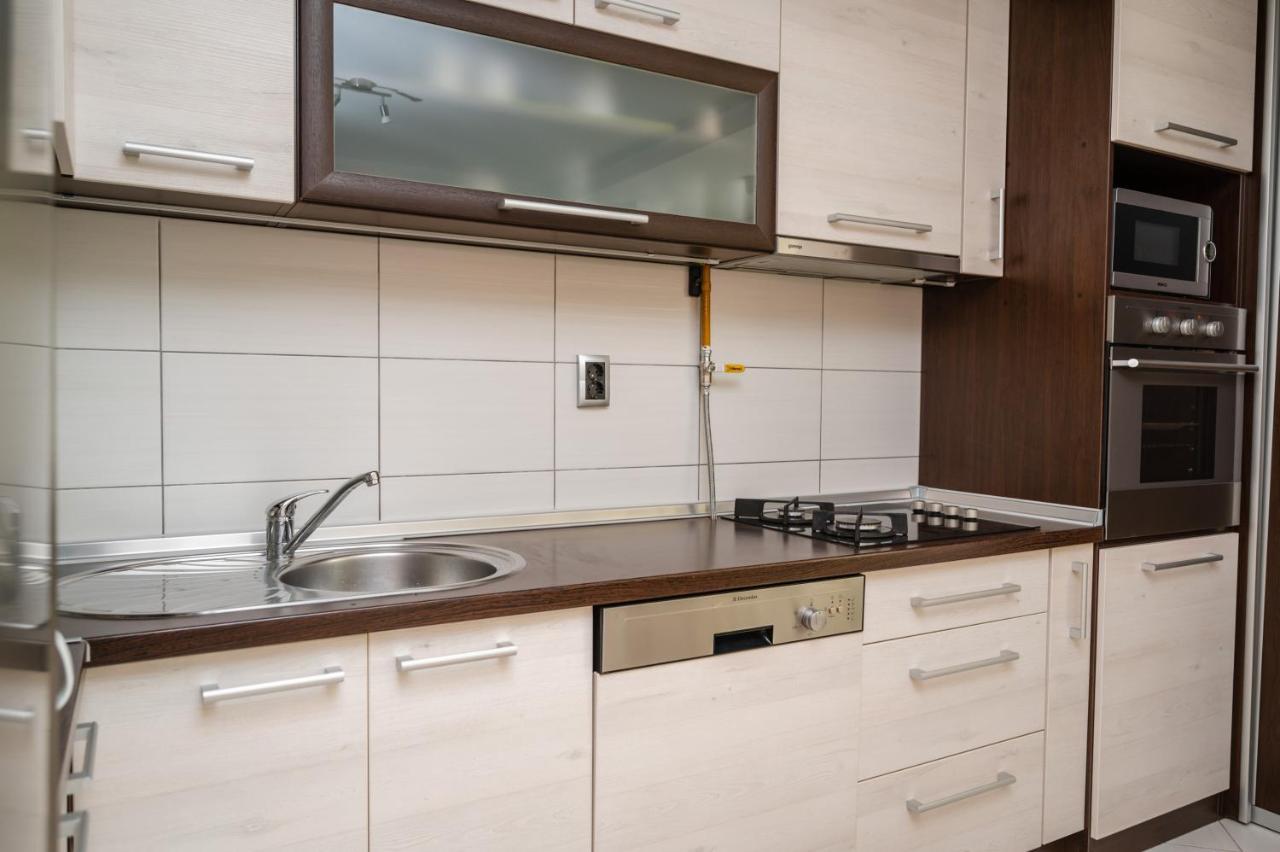 Bright 1Bdr Apartment In The City Center 사라예보 외부 사진